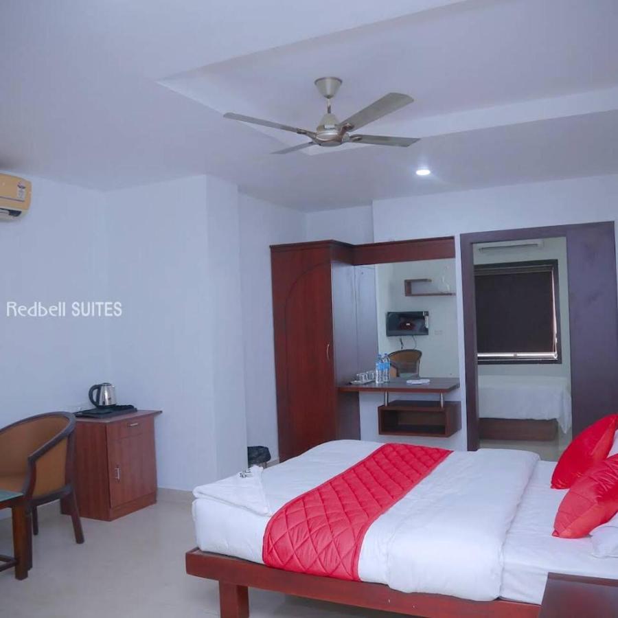 Redbell Suites Malapuram Malappuram Exteriör bild