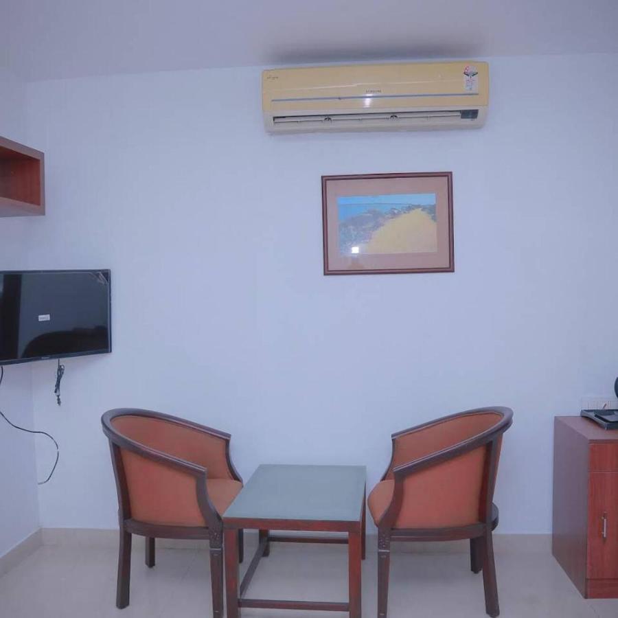 Redbell Suites Malapuram Malappuram Exteriör bild